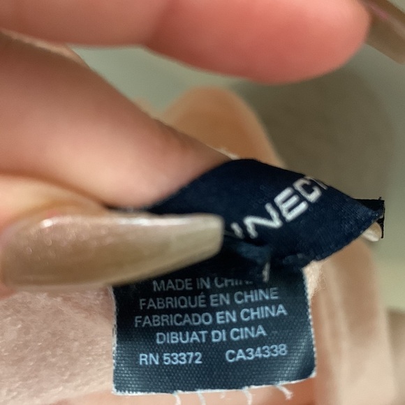 FRENCH CONNECTION size M pink off-the-could shoulder sweater blouse, a loose - Picture 10 of 10